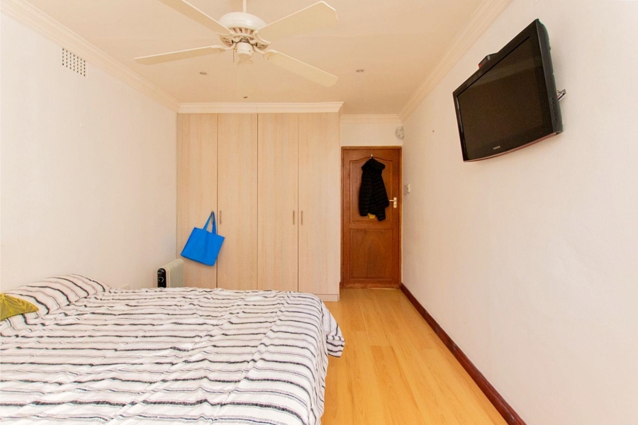 7 Bedroom Property for Sale in Middedorp Western Cape